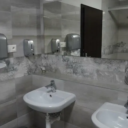 Hostel Bratislava * Bratysława