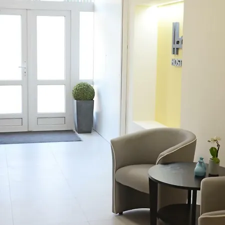 Hostel Bratislava *