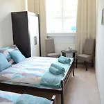 Hostel Bratislava Hostal